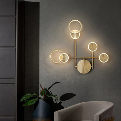 GlowCraft – Modern LED Vägglampa i Guld för Vardagsrum &amp; Hall
