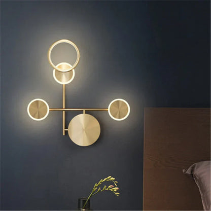 GlowCraft – Modern LED Vägglampa i Guld för Vardagsrum &amp; Hall