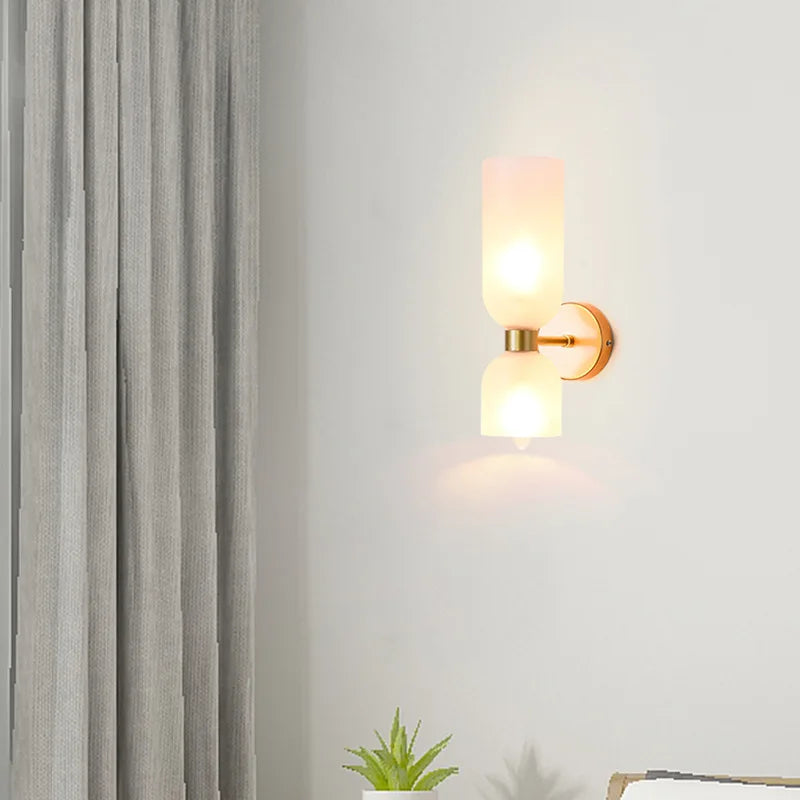 PureGlow – Minimalistisk LED Vägglampa för Stilsäkra Inredningar