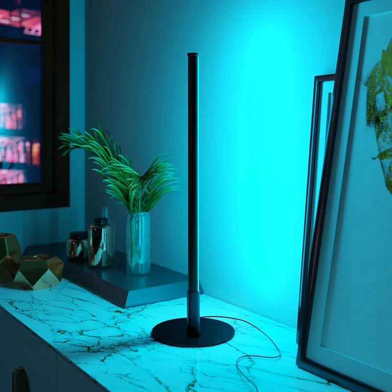 LumiGlow - Modern LED Golvlampa med Rund Fot | RGB Färgförändring & Dimbar
