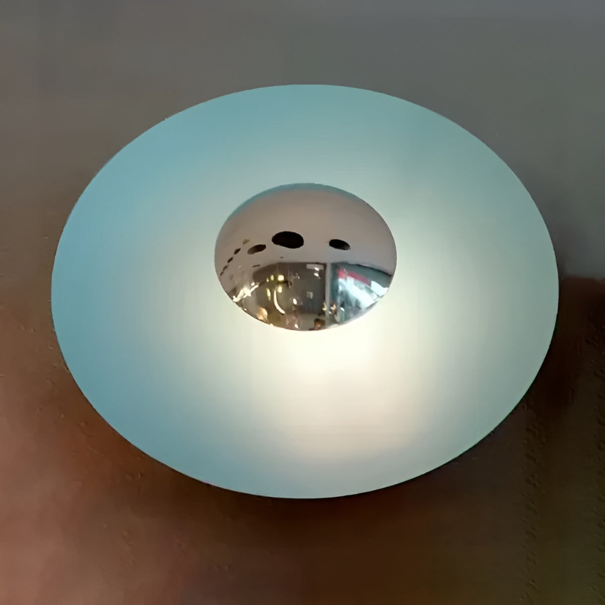 Rund LED Vägglampa – Modern Design med Mjuk Belysning