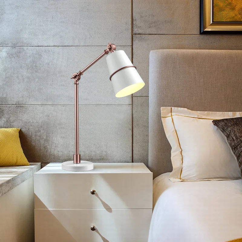 MonoGlow - Modern LED Bordslampa med Roterande Arm | Minimalistisk Design