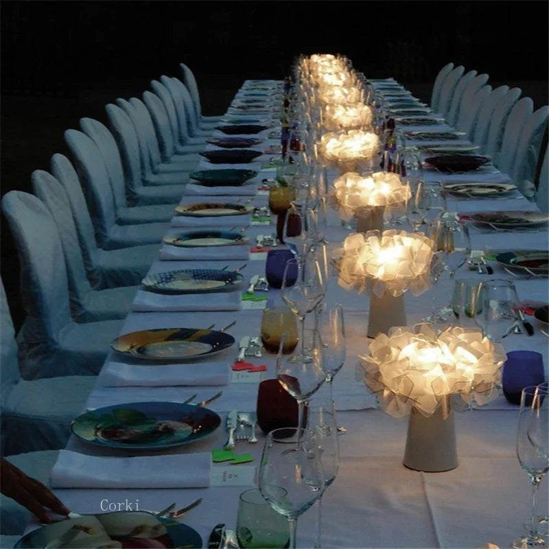 LumiBloom – Dekorativ LED Bordslampa med Unik Design