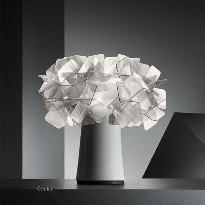 LumiBloom – Dekorativ LED Bordslampa med Unik Design