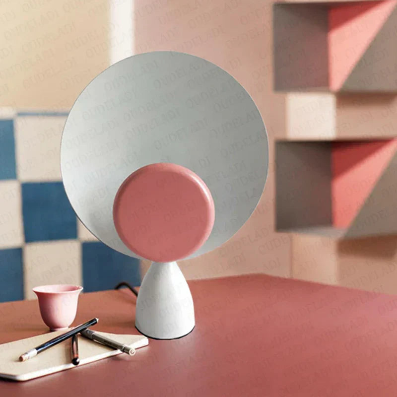 LumiStyle - Modern LED Bordslampa i Minimalistisk Design | Elegant Belysning