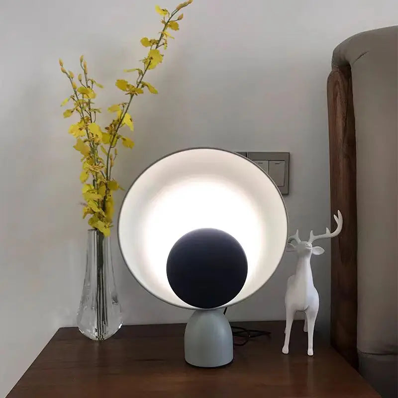 LumiStyle - Modern LED Bordslampa i Minimalistisk Design | Elegant Belysning