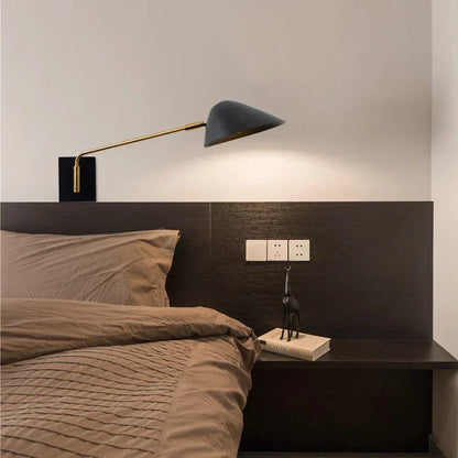 FlexGlow - Svängbar Vägglampa med Lång Arm och LED-belysning
