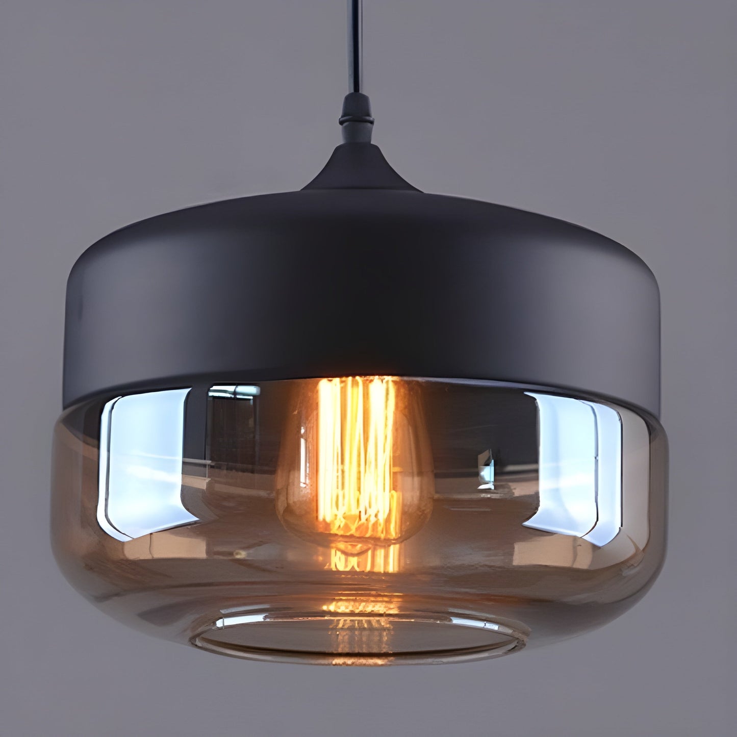 LED-Hänglampa i glas – Modern, skandinavisk design för stiliga vardagsrum