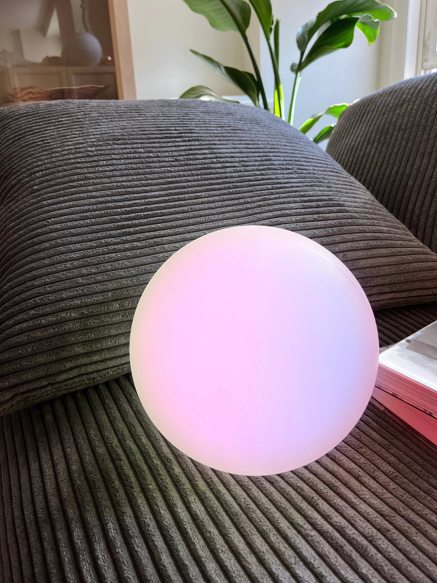 Måneformad Trådlös LED-Bordslampa – Uppladdningsbar med 16 färgväxlingsalternativ, Dimmbar &amp; Bärbar