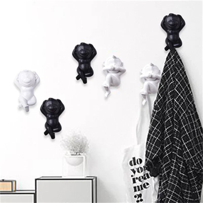 LekfullGlöd - Rolig Apa Vägglampa med Mjölkglas – Dekorativ LED Lampa