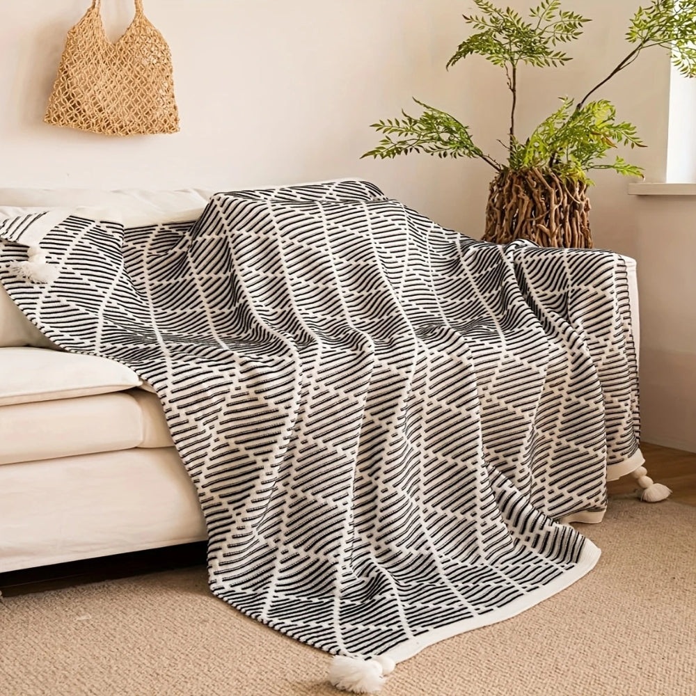 Monochrome Diamond Pattern Blanket