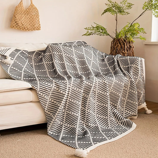 Monochrome Diamond Pattern Blanket