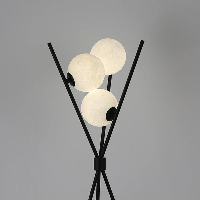 Lunaris | LED-bord- och golvlampa i mån-design