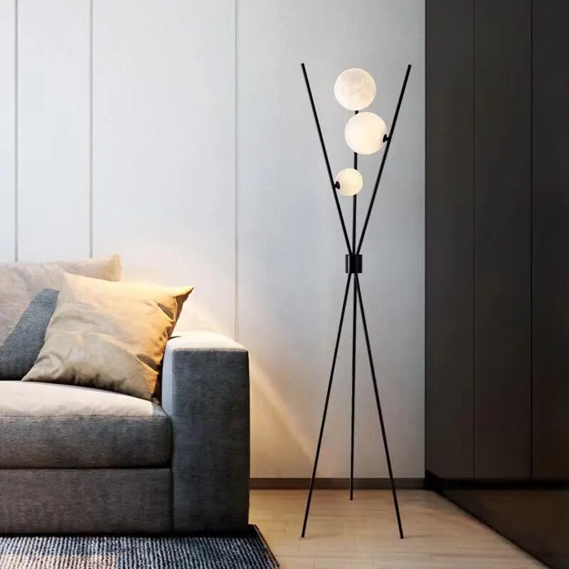 Lunaris | LED-bord- och golvlampa i mån-design