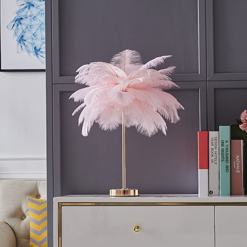 Art Deco Feder Guld Gildad Bords Lampa Med Mjuk Ljus