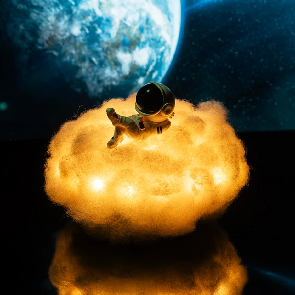 Astronaut Cloud Light Färgändrande Nattlampa för Mysiga Vibes