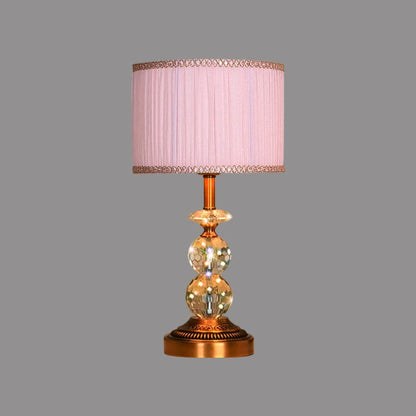 Kristallbordslampa med konisk form och slipade kristallkulor