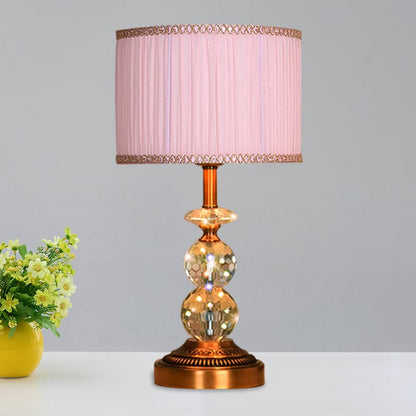 Kristallbordslampa med konisk form och slipade kristallkulor