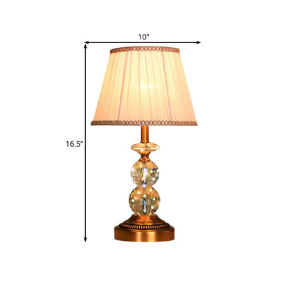 Kristallbordslampa med konisk form och slipade kristallkulor