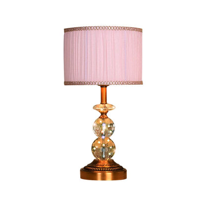 Kristallbordslampa med konisk form och slipade kristallkulor
