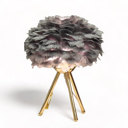 Elegant fjädrar bordslampa med mjukt gyllene ambient ljus