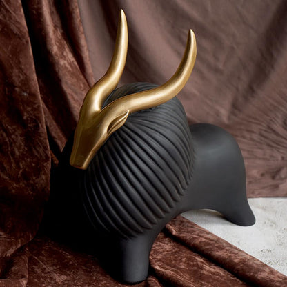 Golden Horned Yak Table Accent för Modern Heminredning