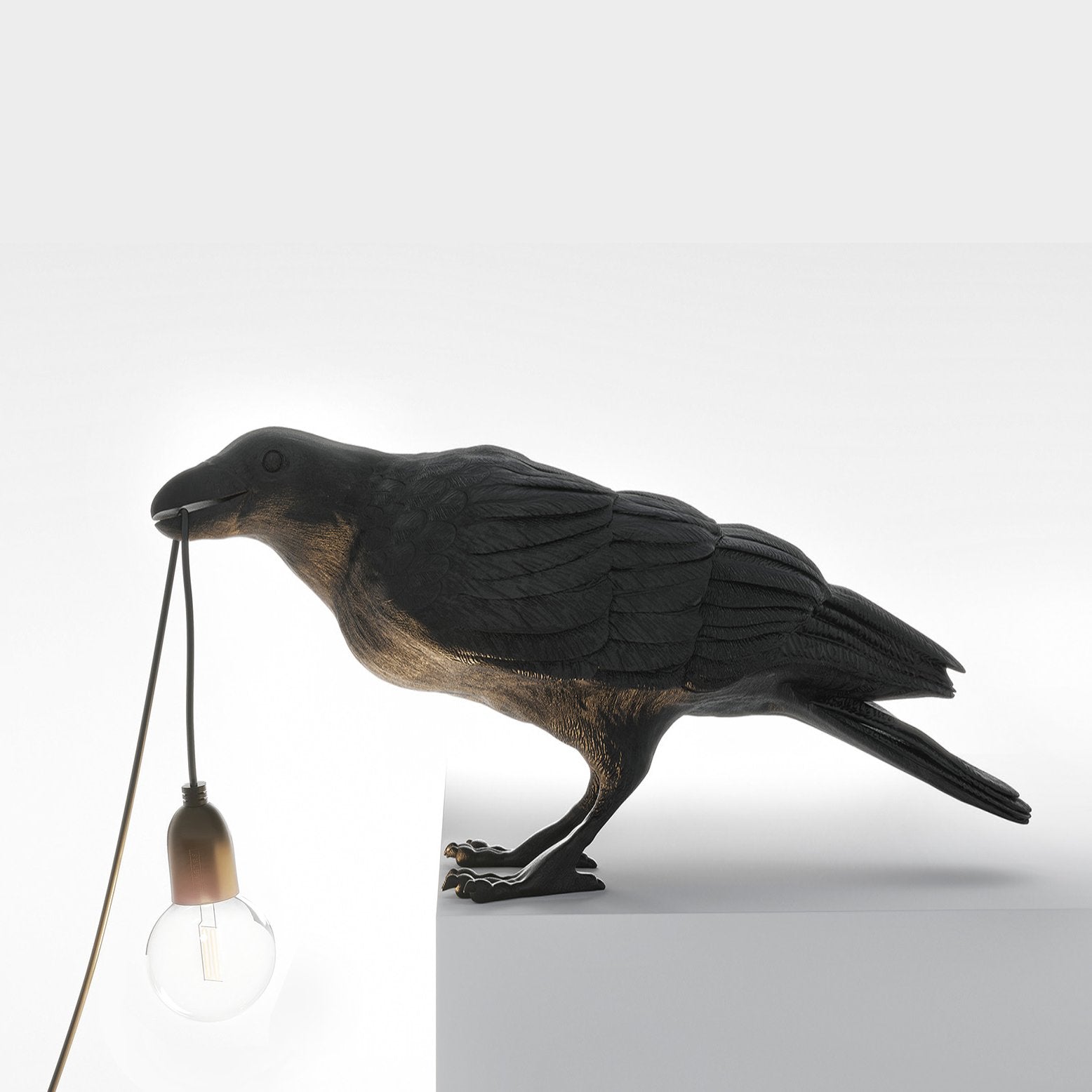 Gothic Raven Lamp Resin Bird - Vintage charm &amp; dark elegance