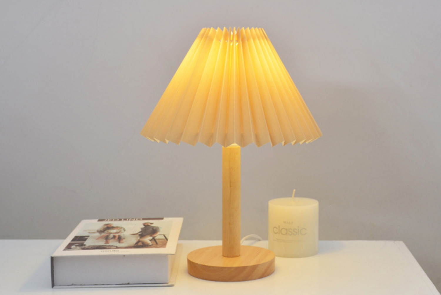Koreansk Retro Plisserad Bordslampa för Elegant Hembelysning
