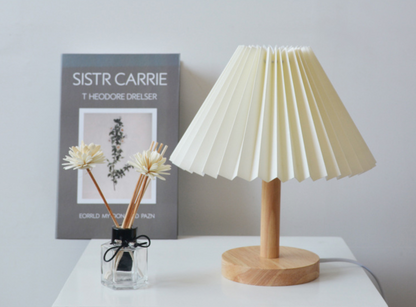 Koreansk Retro Plisserad Bordslampa för Elegant Hembelysning