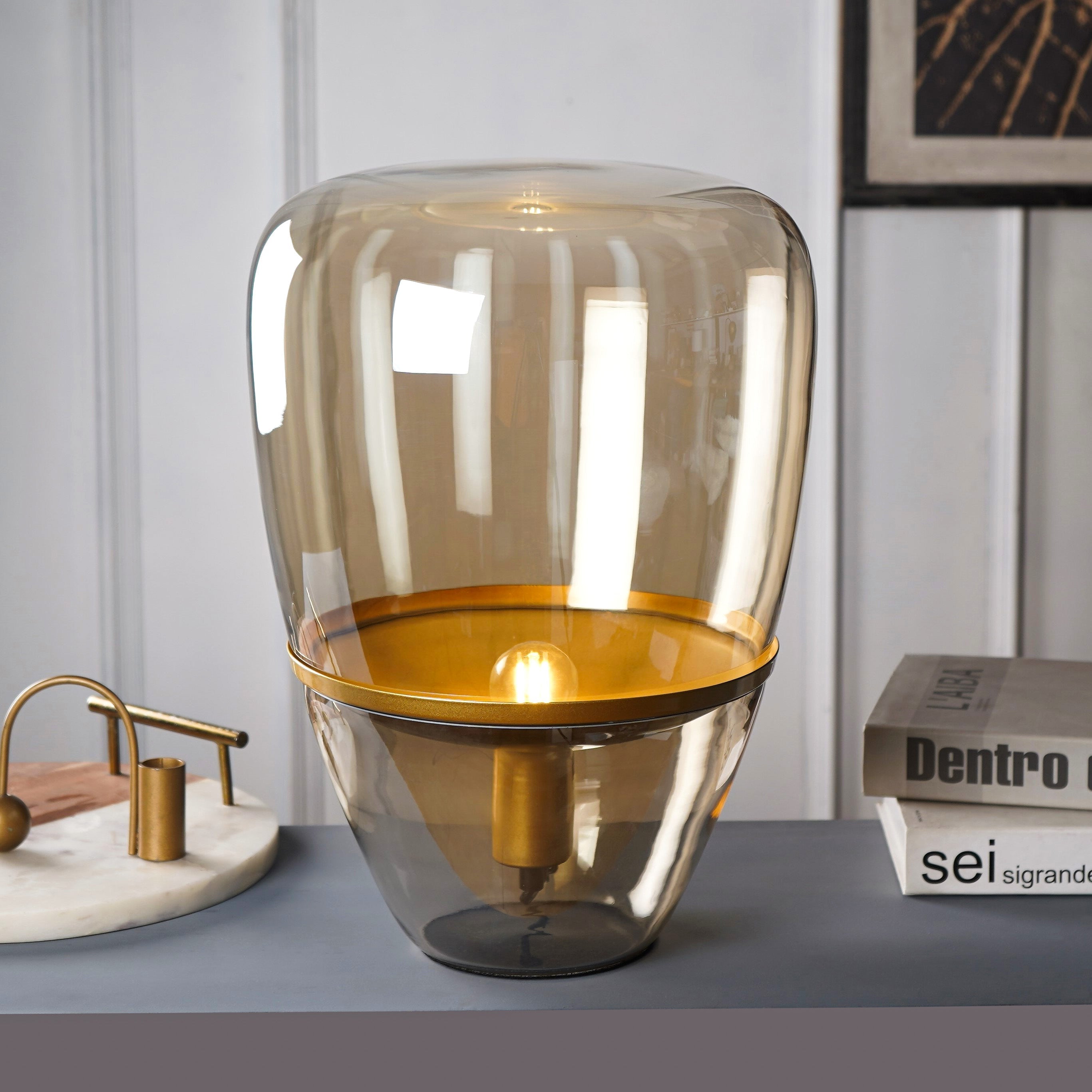 Lyxig glas kon-lampa för elegant inomhusbelysning