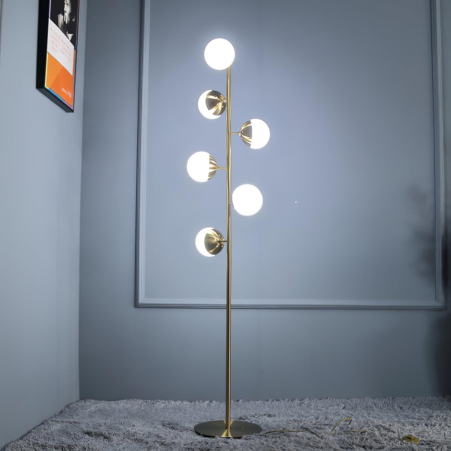 Mitten av seklet LED-träd lampa med glaskulor gold bas