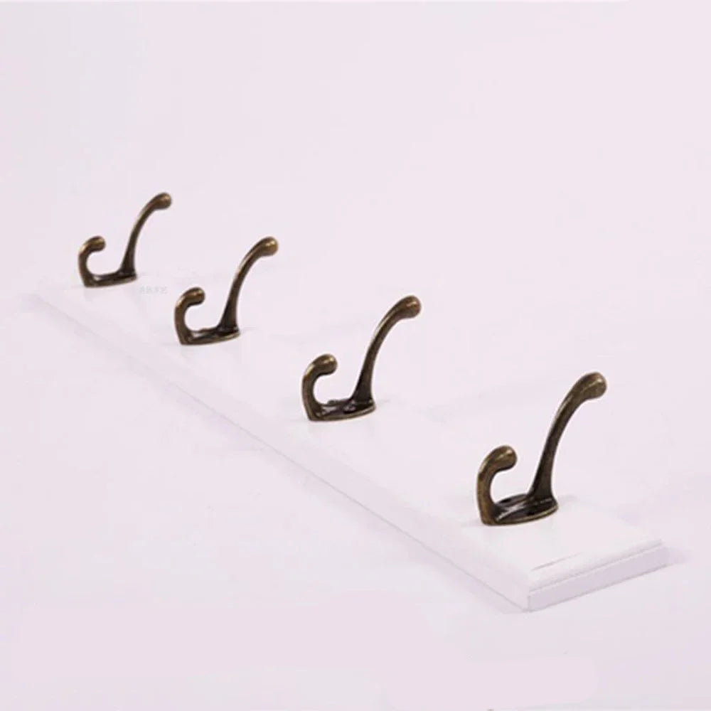 Väggmonterad Klädhängare | Solitt Trä Entréorganiserare | Rustik Platsbesparande Krokar | Brick by Brick