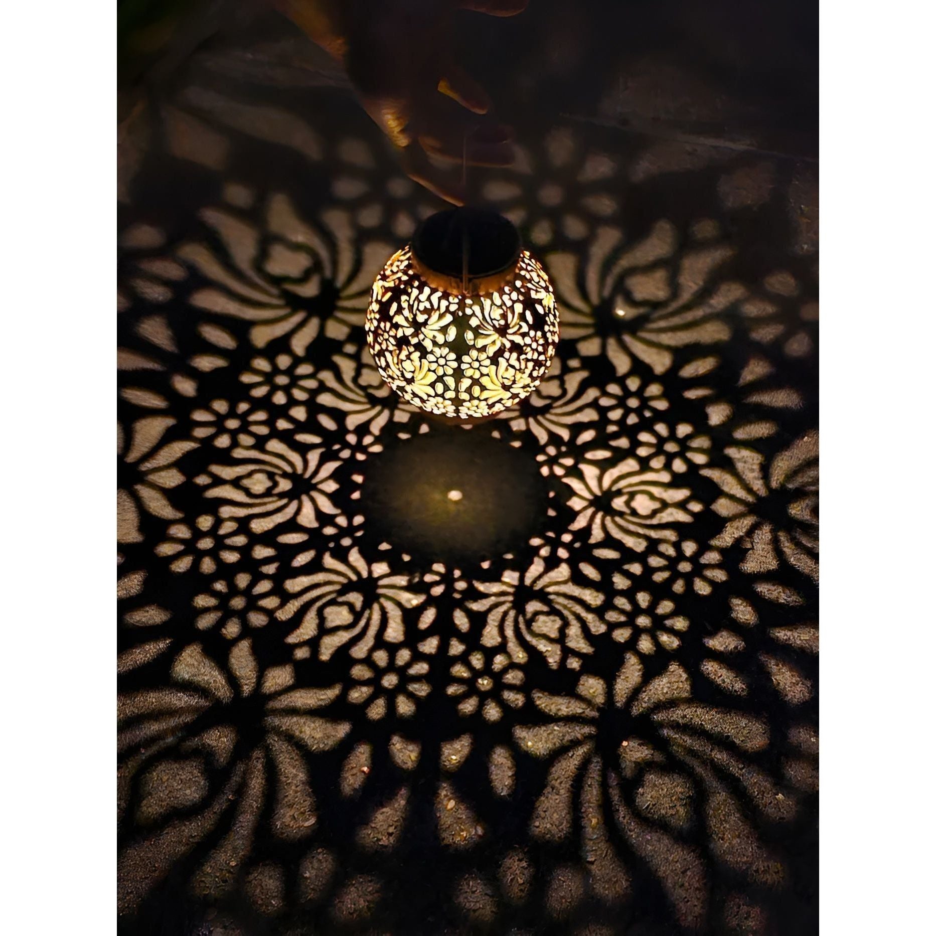 Hängande Solarlampa – Vattentät LED Pendellampa med Dekorativt Mönster