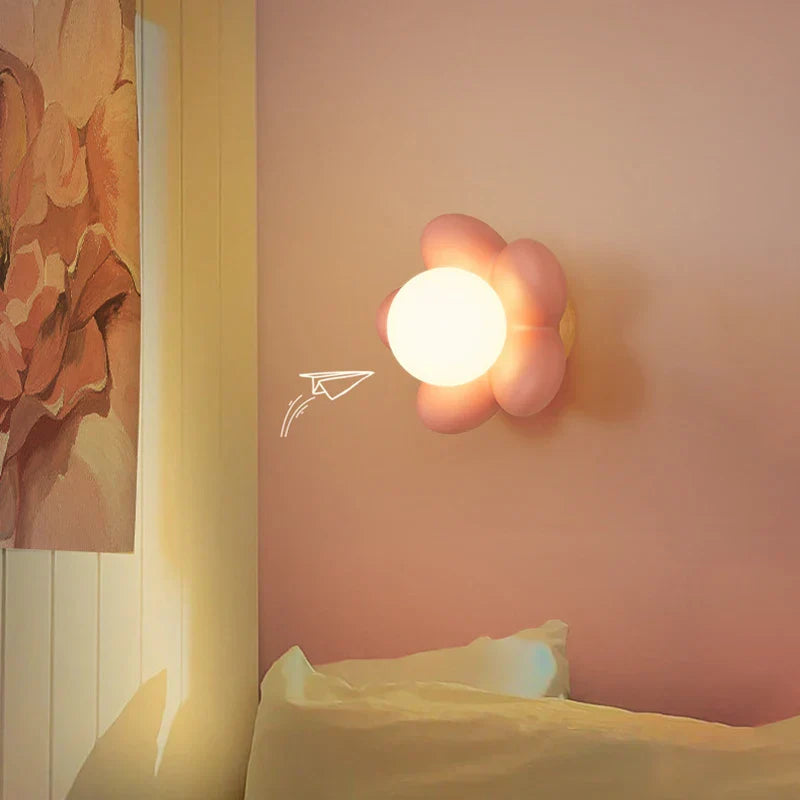 BloomLight - Vägglampa med Blomdesign och LED för Barnrum och Vardagsrum
