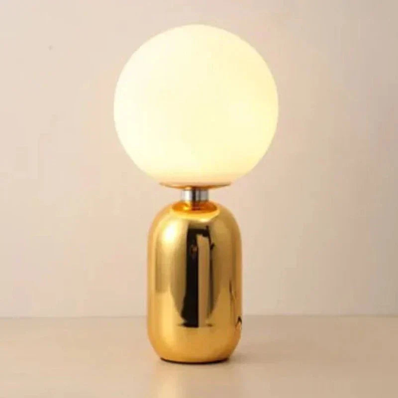NordicGlow – Bordslampa med Glaskula och LED-belysning