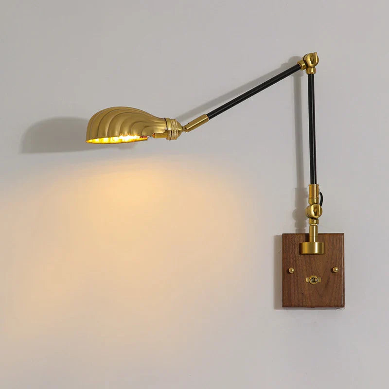 LightCraft - Justerbar Vintage Vägglampa i Mässing och Trä