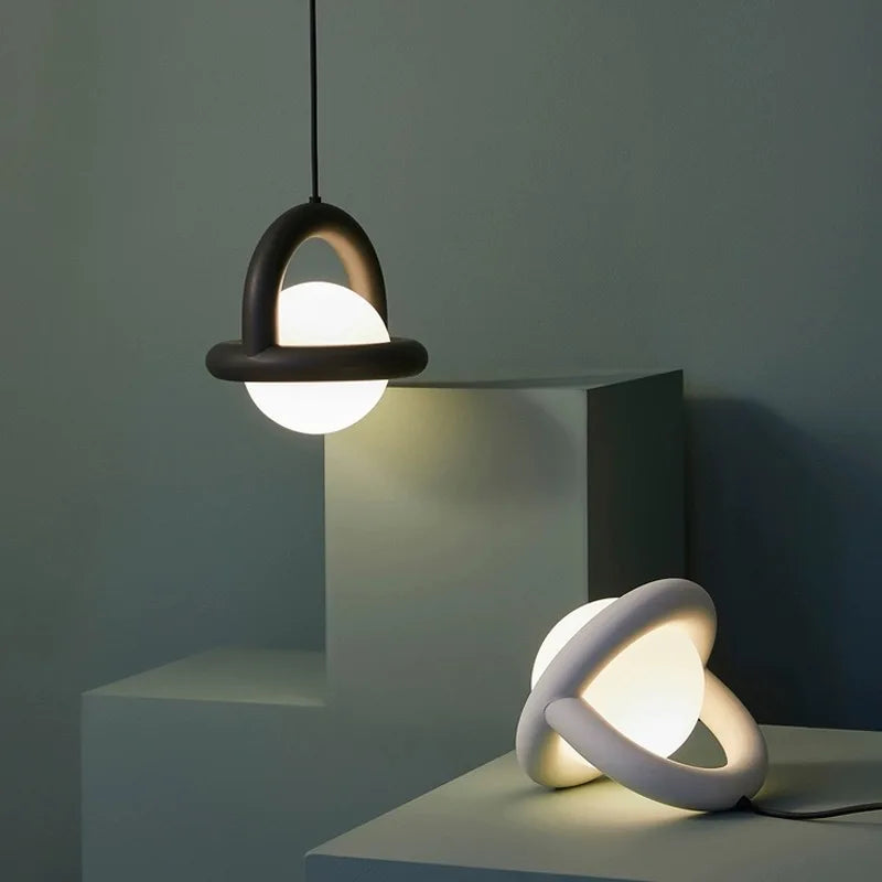 GlowSphere - Skinande LED Hänklampa