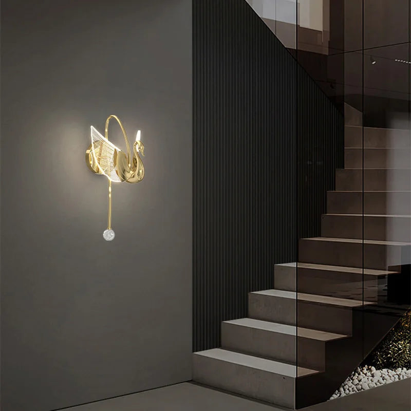 SwanGlow - Gyllene Svanelampa Modern LED Belysning