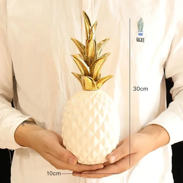 PineGlow - Elegant Ananas Skulptur till Raffinerade Rum