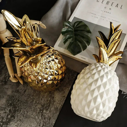 PineGlow - Elegant Ananas Skulptur till Raffinerade Rum