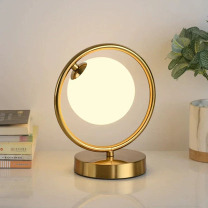LumeSphere – Dimbar LED Bordslampa med Glaskula för Vardagsrum och Sovrum