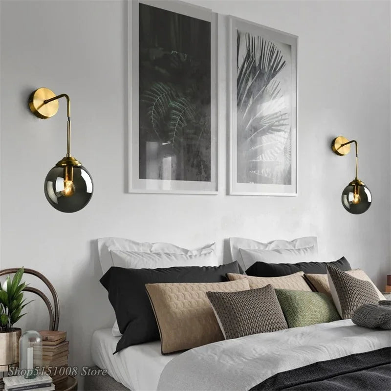 GlasLuxe - Modern Vägglampa i Glas