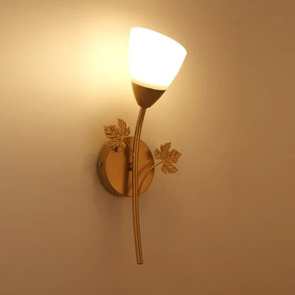 PetalRay - Modern vägglampa med konstnärlig blomsterdesign för elegant belysning i hemmet