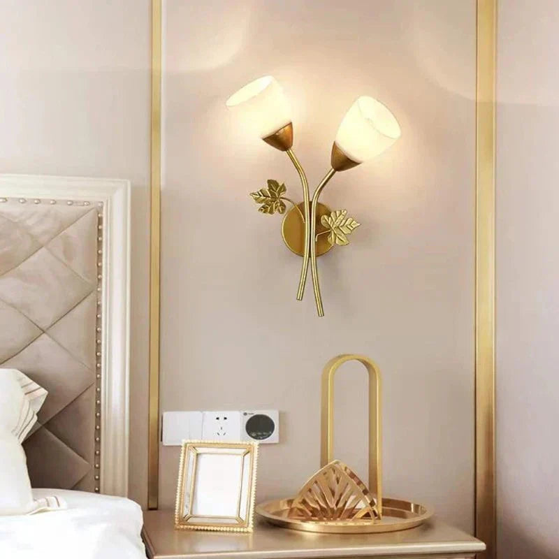 LeafGlow - Järnvägglampa i Vintage Stil med Bladmotiv – LED-lampa