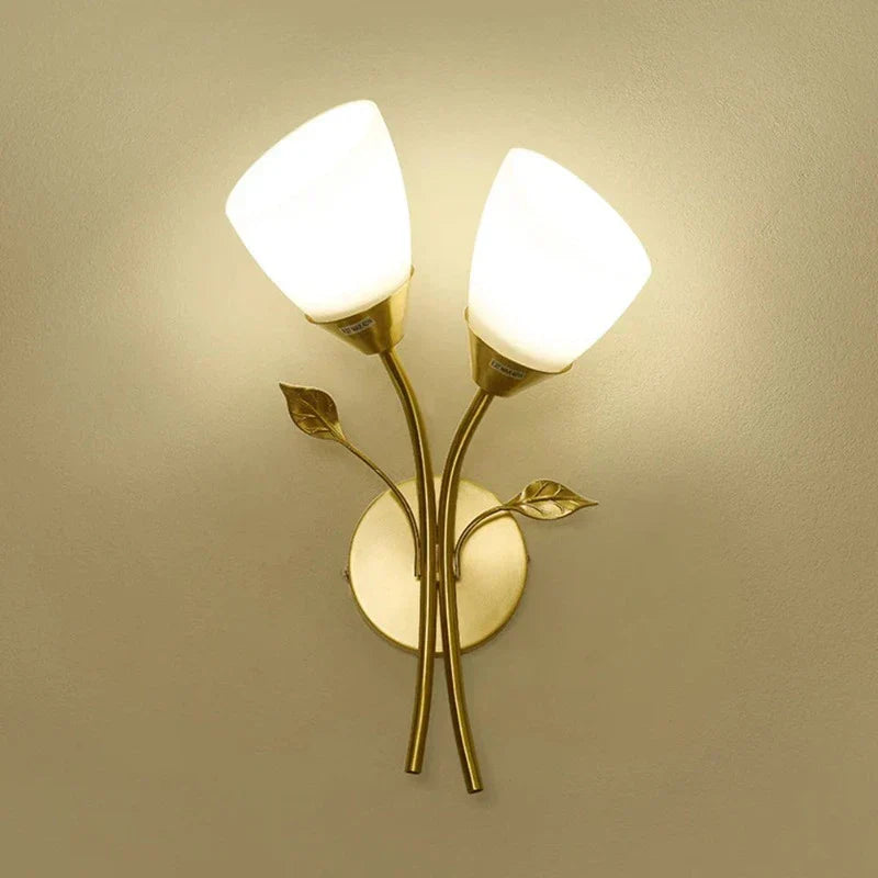 LeafGlow - Järnvägglampa i Vintage Stil med Bladmotiv – LED-lampa
