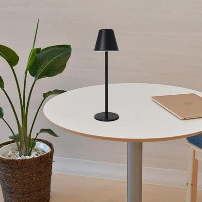 Nordic Sarios - Sladdlös uppladdningsbar lampa