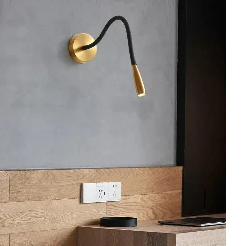 FlexiGlow - Modern LED Vägglampa med Justerbar Arm