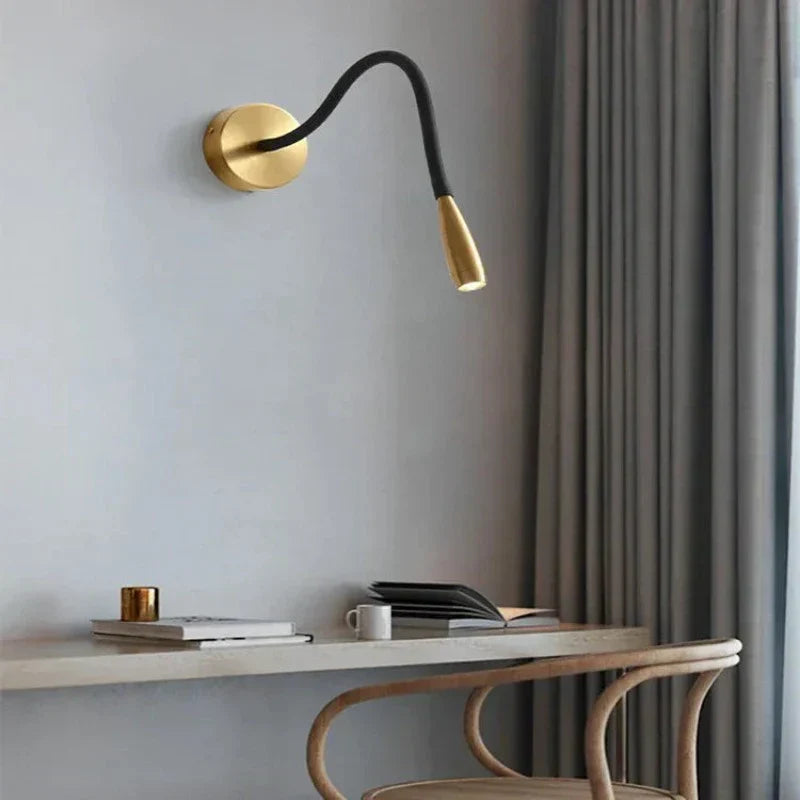 FlexiGlow - Modern LED Vägglampa med Justerbar Arm