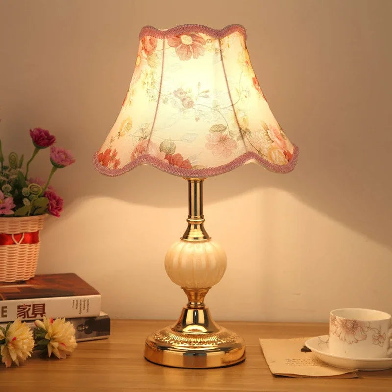NordicRetro – Vintage Bordslykta med Tidslös Design