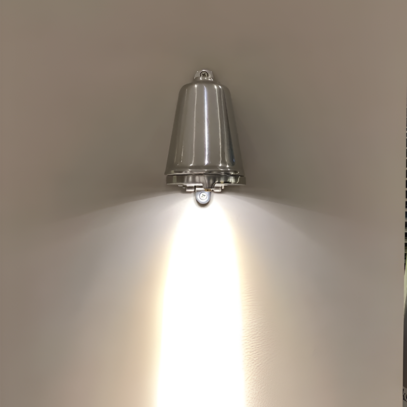 Minimalistisk LED-utomhusvägglampa i aluminium – väderbeständig